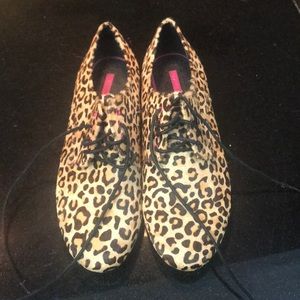 Matiko Leopard Loafers with laces